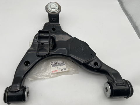 Triangle de suspension inférieur avant droit Land Cruiser KDJ12