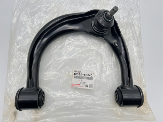 Triangle de suspension supérieur avant gauche Land Cruiser KDJ12 KDJ15