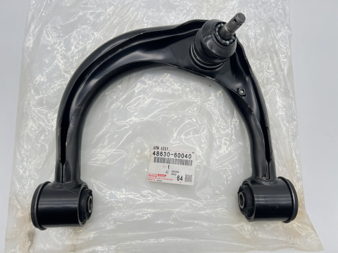 Triangle de suspension supérieur avant gauche Land Cruiser KDJ12 KDJ15