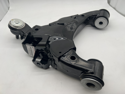 Triangle de suspension inférieur avant droit Land Cruiser VDJ200