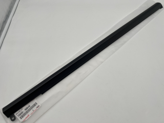 Moulure lèche vitre extérieur custode arrière droite HDJ100