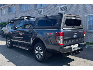 Hardtop Contour noir lisse avec fenêtre latérale pour Ford Ranger 2012-2022 double cabine Alu-Cab