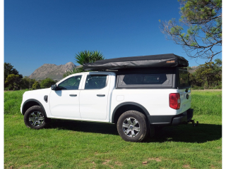 Hardtop Contour noir lisse avec fenêtre latérale Ford Ranger 2023+ Alu-Cab