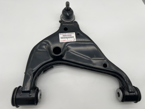 Triangle de suspension inférieur avant droit Hilux Revo