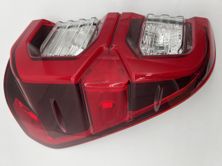 Feu arrière droit led Toyota Hilux Revo de 08-2021+