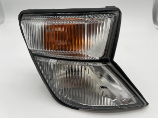 Clignotant veilleuse avant droit Nissan Patrol GR Y61 98-02