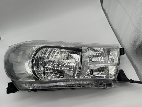 Optique avant droit réglage électrique halogène Toyota Hilux Revo 2016-2018