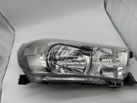 Optique avant droit réglage manuel halogène Toyota Hilux Revo 2016-2018