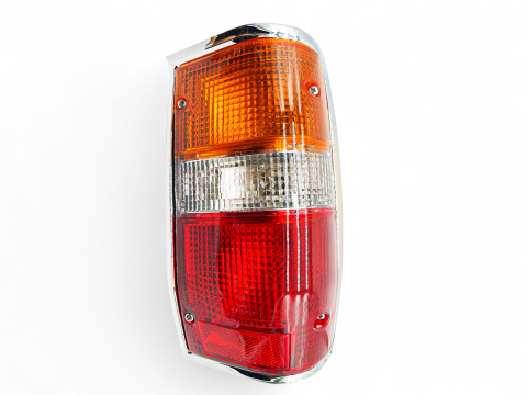 Feu arrière droit Mitsubishi L200 K34 92-96