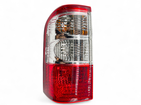 Feux multifonction arrière gauche Nissan Patrol GR Y61 97-05