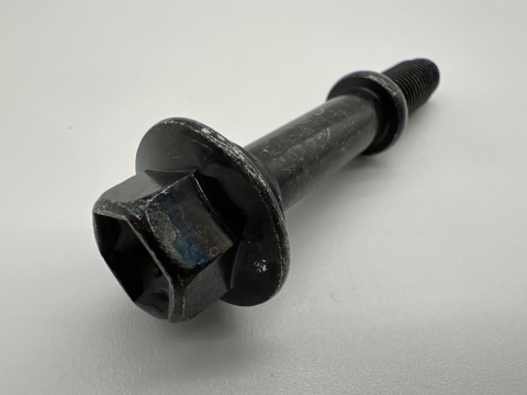 Boulon fixation primaire sur collecteur échappement HDJ100 / entre primaire et silencieux central KDJ9