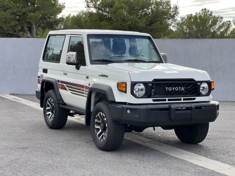 Toyota Land Cruiser 2025 GRJ71 V6 4.0L 228cv 40ème anniversaire