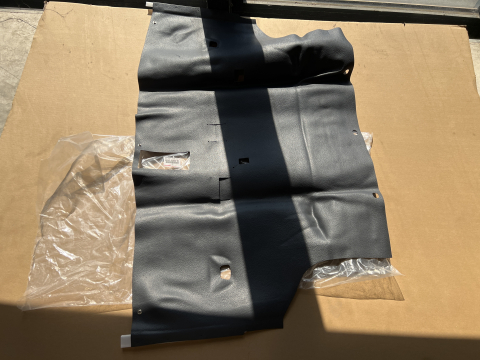 Tapis de sol central gris GRJ71