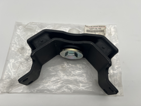 Silent bloc support moteur côté boite de vitesses automatique Hilux Vigo