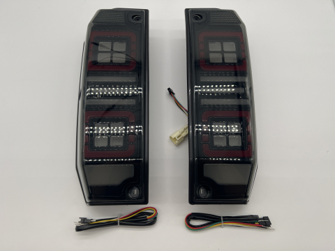 Feux arrière leds fumés pour Land Cruiser HZJ76 GRJ76 - La paire