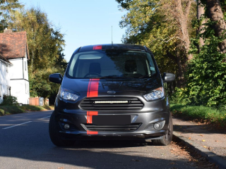 Kit intégration calandre Lazer Ford Transit Courier (2014-2018) Glide Elite